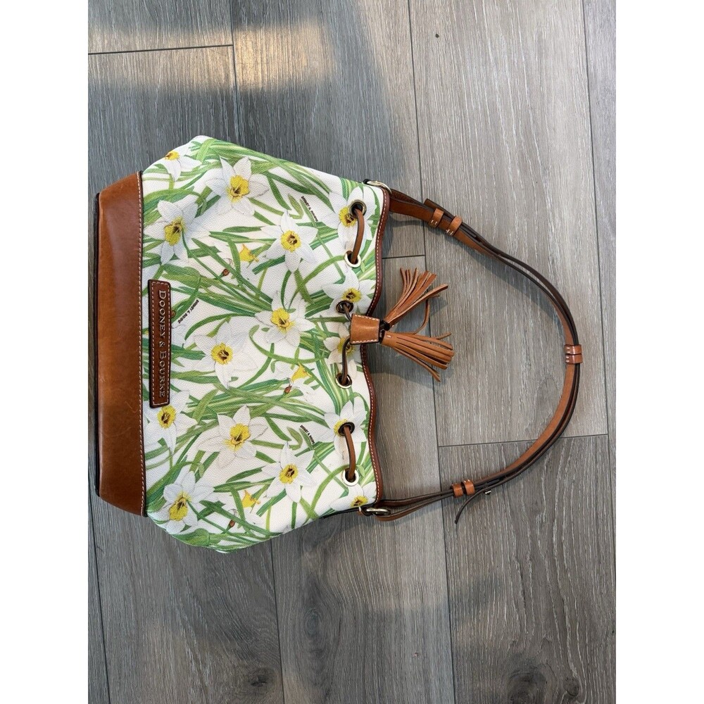 Dooney Bourke white daffodil drawstring shoulder bag EXCELLENT Botanical